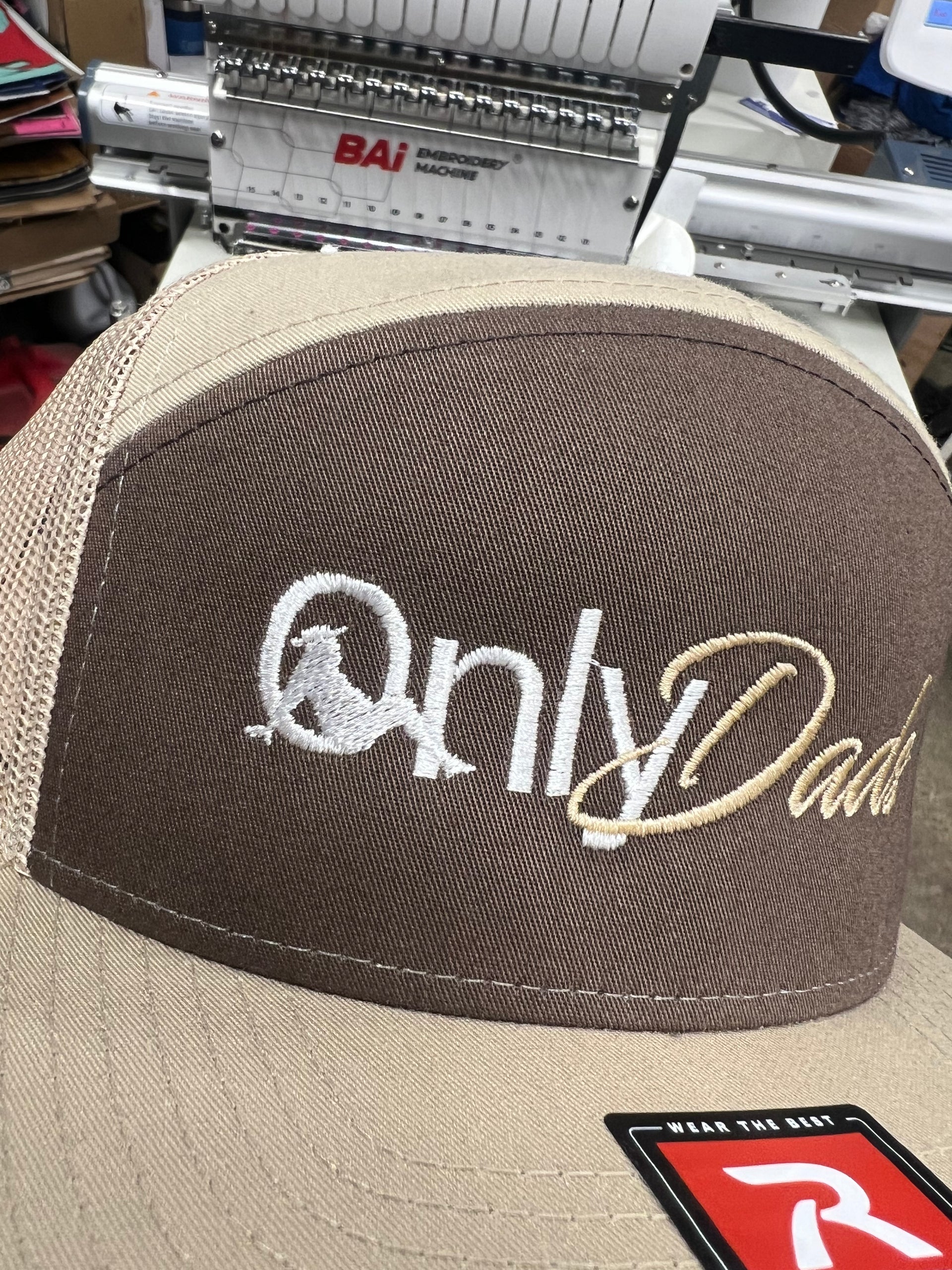 帽子 TTTMSW MULTI EMBROIDERY CAP BROWN TTTMSW MULTI EMBROIDERY CAP BROWN - メルカリ